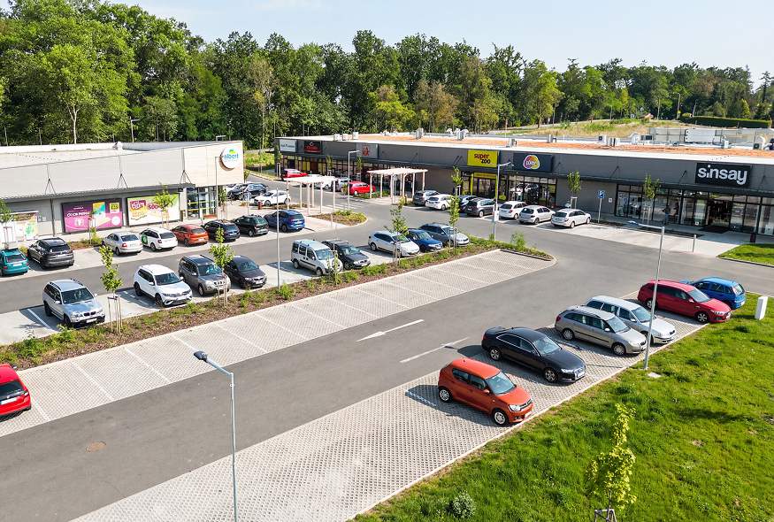 Široká občanská vybavenost